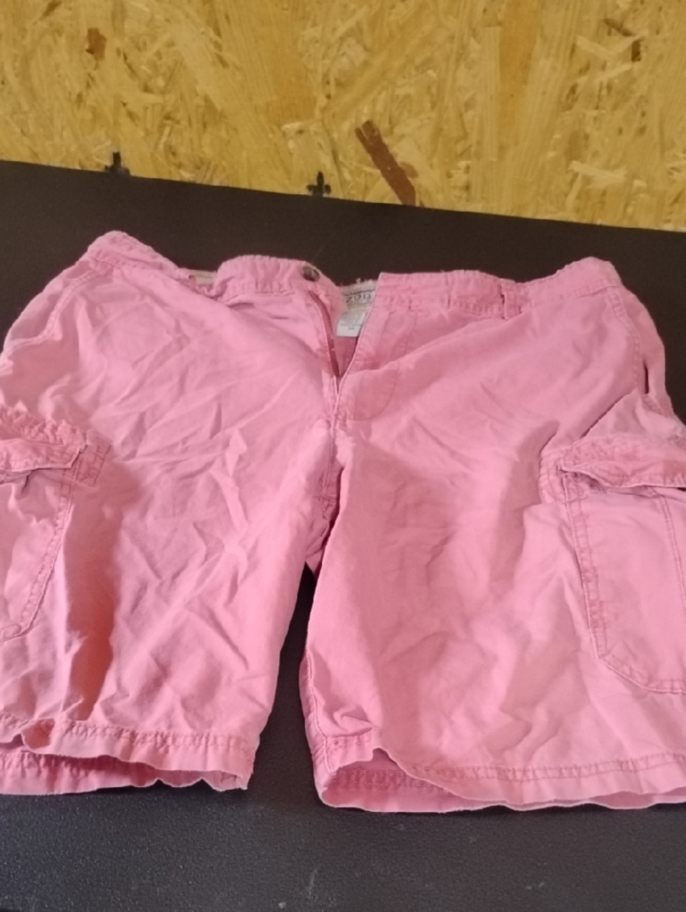 Men's Pink Cargo Shorts Izod 34 Preloved